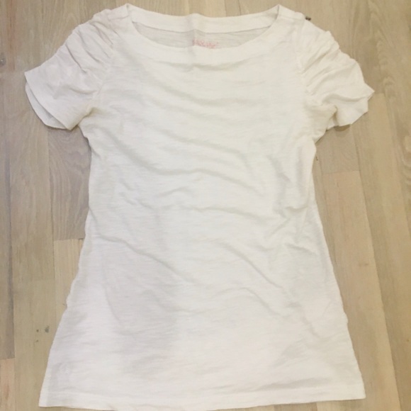 •white lilly pulitzer top w/ ruffled sleeves• - Picture 6 of 6